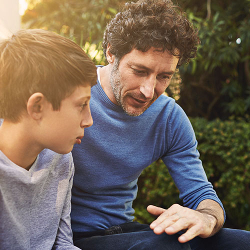 Como dialogar com meu filho adolescente?