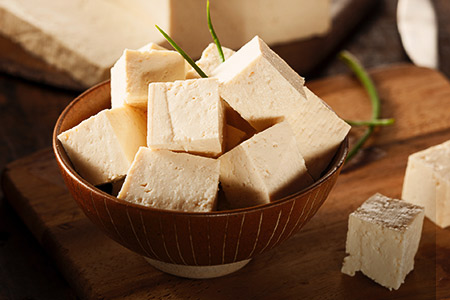 Imagem com um prato de Tofu