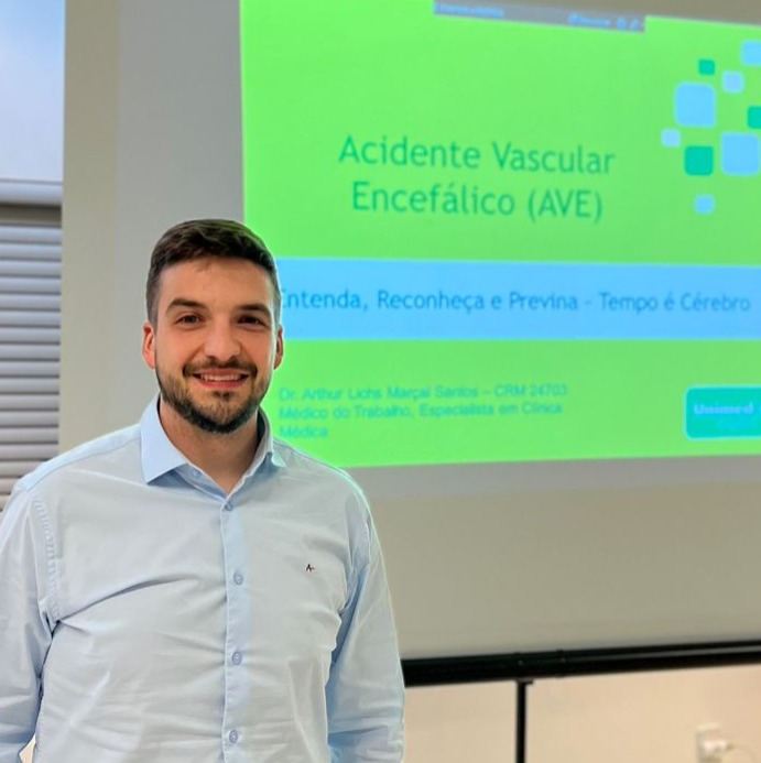 Dr. Arthur falou sobre os cuidados e prevenção contra o AVE (AVC).