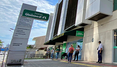 #ParaTodosVerem: Foto da entrada do Pronto Atendimento Adulto localizado em São José Santa Catarina