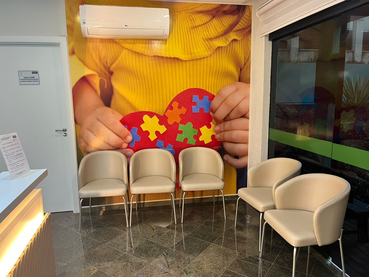 Foto Recepção Centro de Terapias Especiais 2