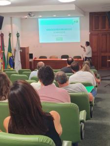 https://www.unimed.coop.br/site/o/sites-theme/images/cards-noticias/capa_pequena.png